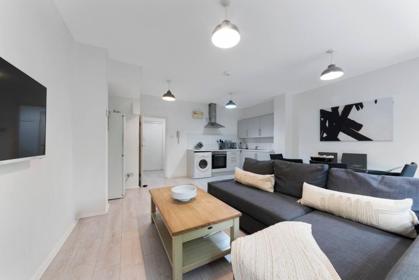 2 Bed Apartment- Finsbury Park Station B Лондон Екстер'єр фото
