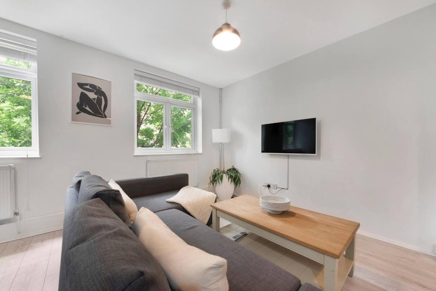 2 Bed Apartment- Finsbury Park Station B Лондон Екстер'єр фото