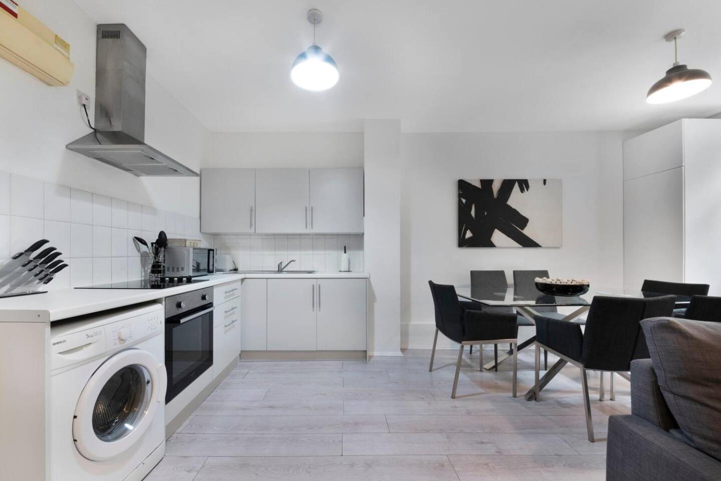 2 Bed Apartment- Finsbury Park Station B Лондон Екстер'єр фото