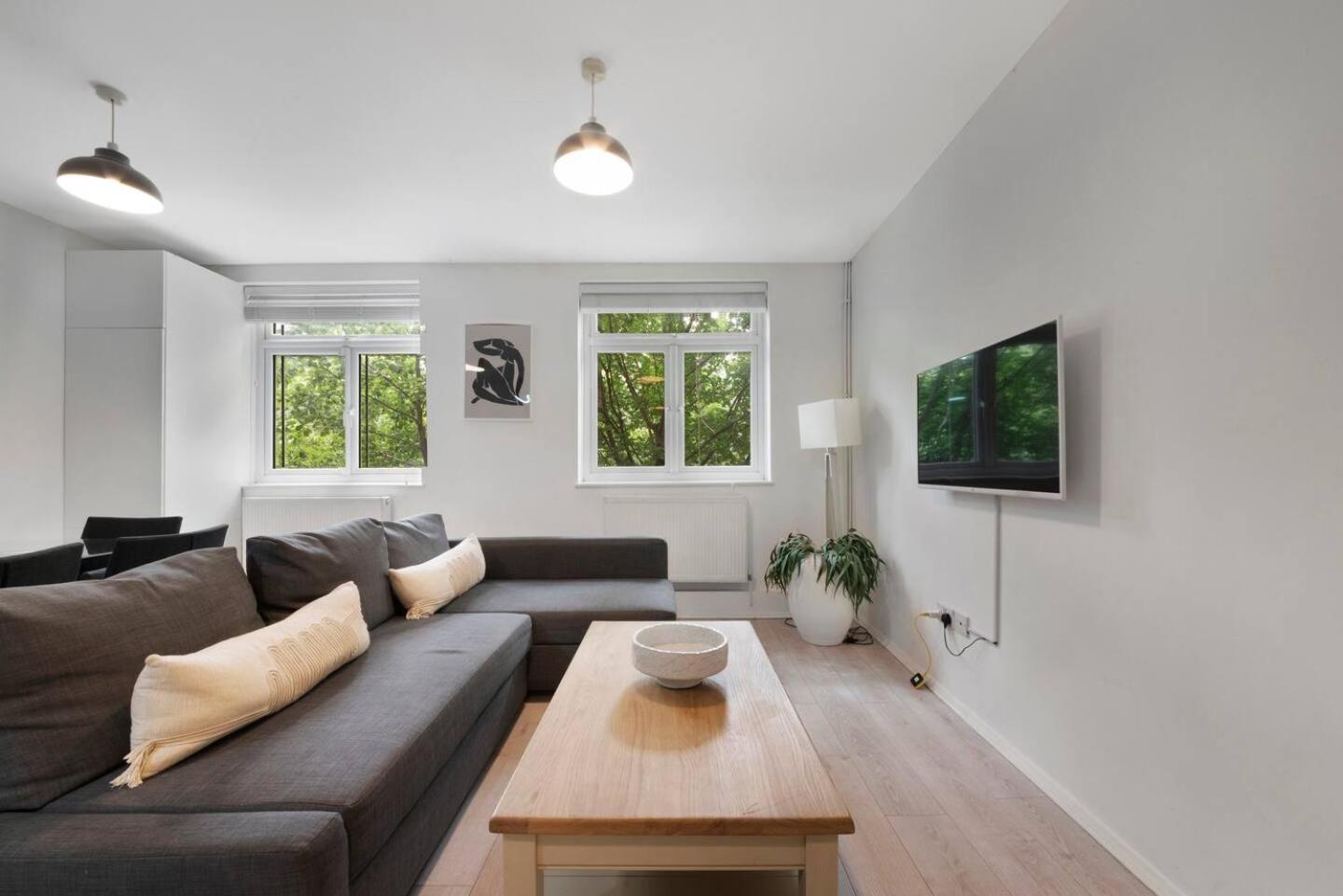 2 Bed Apartment- Finsbury Park Station B Лондон Екстер'єр фото